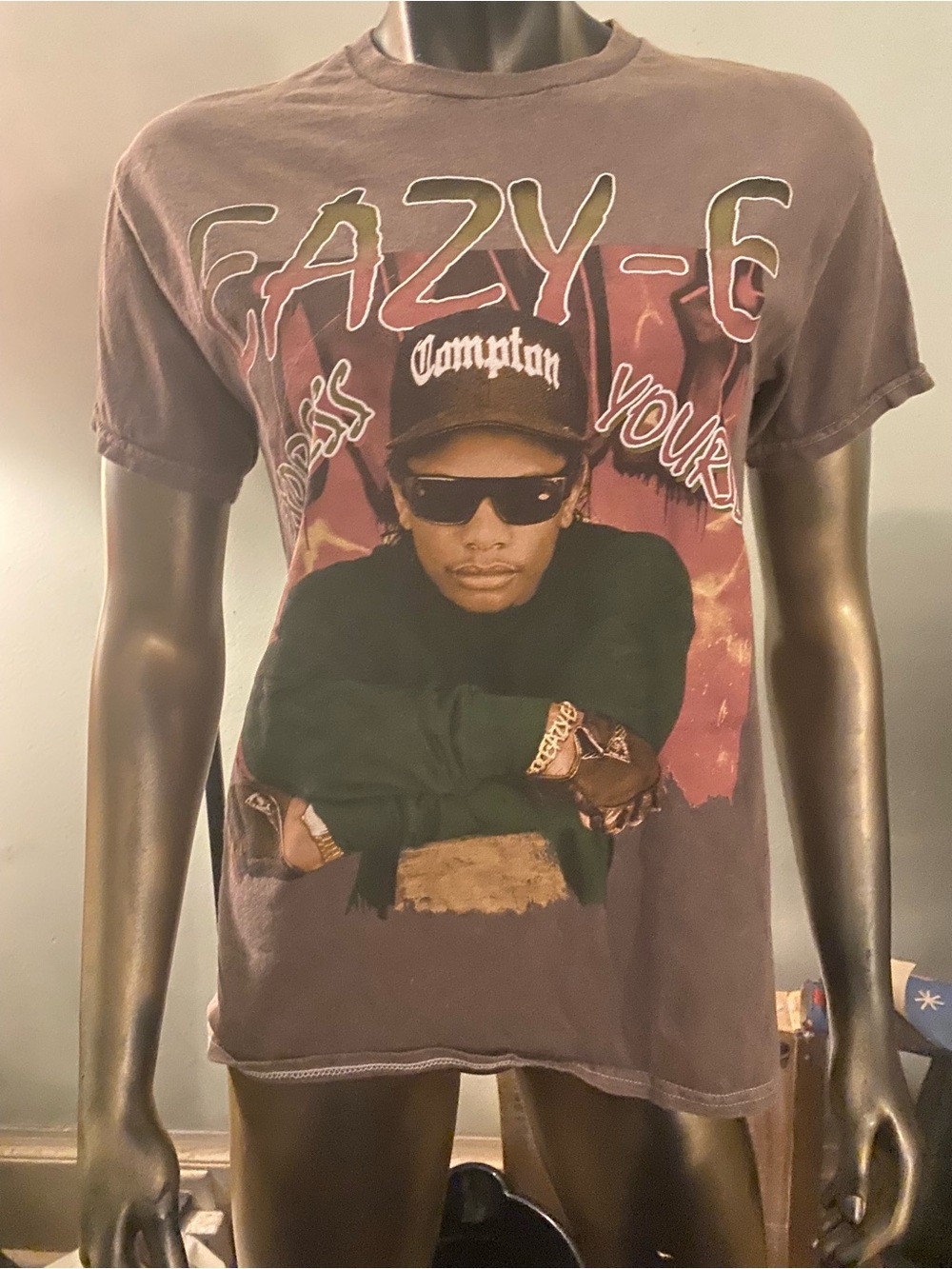 EAZY-E Graphic Tee in Brown with White Print